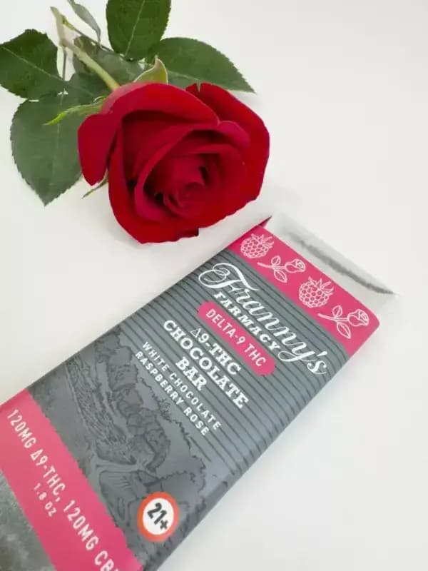 Franny's White Chocolate Raspberry Rose Bar (240mg) imagen 3
